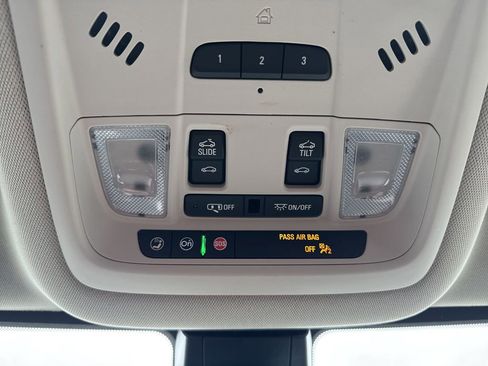 Certified 2023 GMC Acadia Denali w/ Denali Ultimate Package image 33