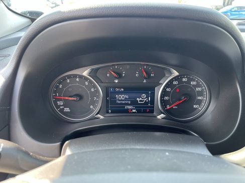Used 2024 GMC Terrain SLE w/ Driver Convenience Package FWD image 11