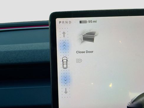 Used 2025 Tesla Model 3 Long Range image 28