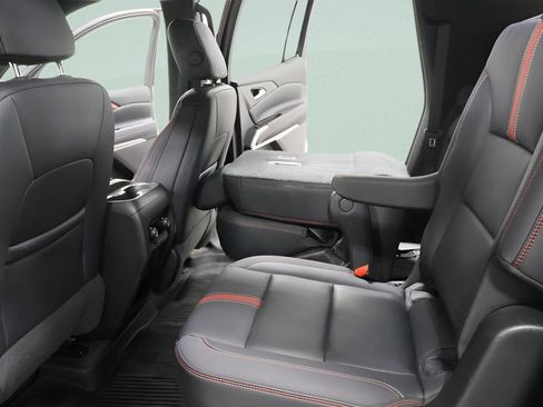 Used 2024 Chevrolet Traverse RS w/ LPO, Floor Liner Package image 25