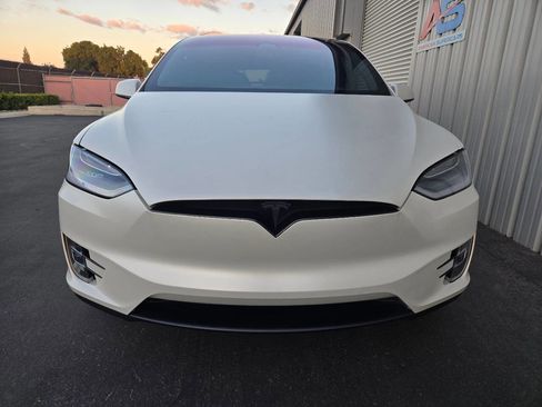 Used 2021 Tesla Model X Performance image 14