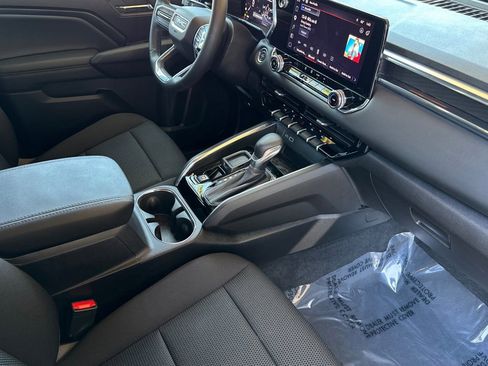 Certified 2025 GMC Canyon Elevation RWD image 16