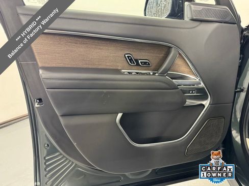 Used 2025 Land Rover Range Rover Autobiography image 10