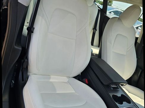 Used 2023 Tesla Model 3 Standard Range RWD image 27