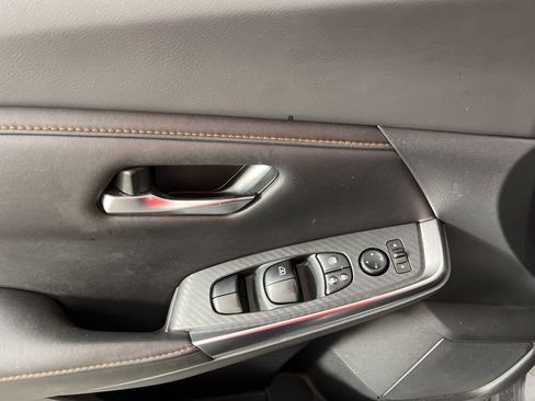 Used 2022 Nissan Sentra SR w/ Electronics Package image 25