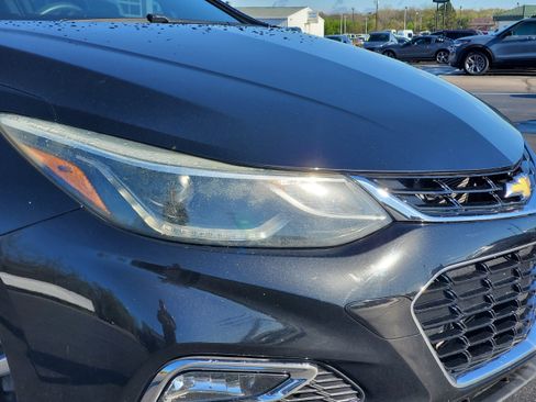 Used 2018 Chevrolet Cruze LT FWD image 6