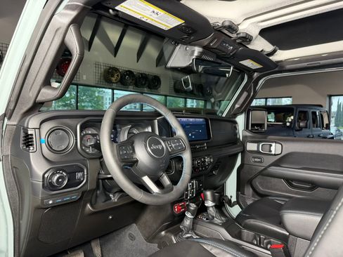 Used 2024 Jeep Wrangler Unlimited Rubicon 4xe image 14