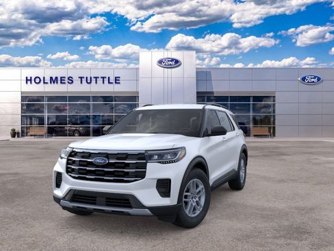 New 2026 Ford Explorer Active AWD/4WD image 2