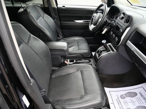 Used 2017 Jeep Compass High Altitude AWD/4WD image 18