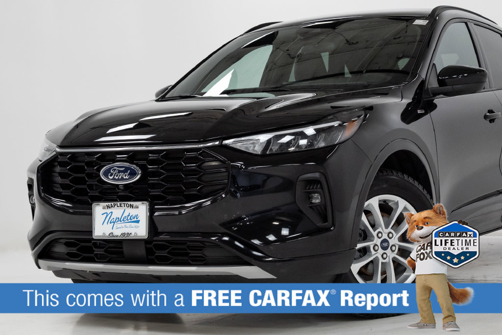Used 2023 Ford Escape ST-Line Select w/ Tech Pack #2 AWD/4WD image 2