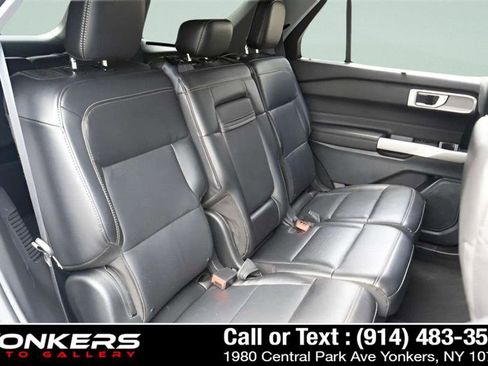 Used 2023 Ford Explorer Limited image 35