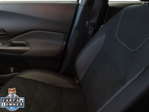 Used 2019 Nissan Kicks S image 19