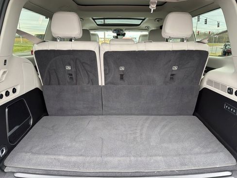 Used 2022 Jeep Wagoneer Series III w/ Premium Group I image 8