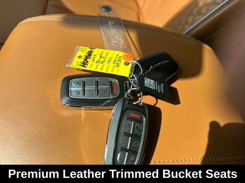 Used 2023 Chrysler Pacifica Pinnacle image 24