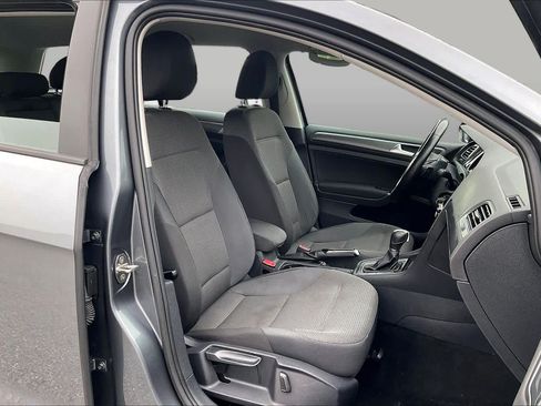 Used 2019 Volkswagen Golf S FWD image 8