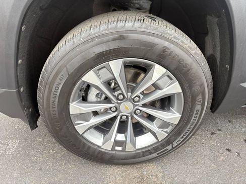 Used 2025 Chevrolet Equinox LT FWD image 30