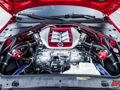 Used 2020 Nissan GT-R Premium w/ Premium Interior Package image 26