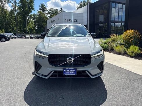 Used 2025 Volvo XC60 B5 Ultra w/ Protection Package Premier AWD/4WD image 2