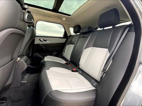 Used 2025 Land Rover Range Rover Velar Dynamic SE image 31
