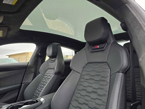 New 2026 Audi S e-tron GT Prestige image 24