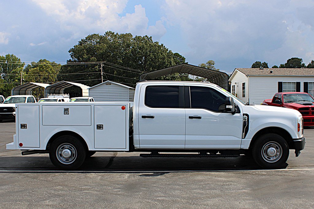 Used 2024 Ford F350 XL w/ 360-Degree Camera Package RWD image 9