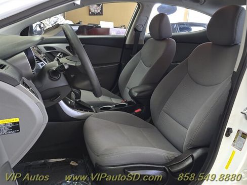 Used 2016 Hyundai Elantra SE FWD image 14