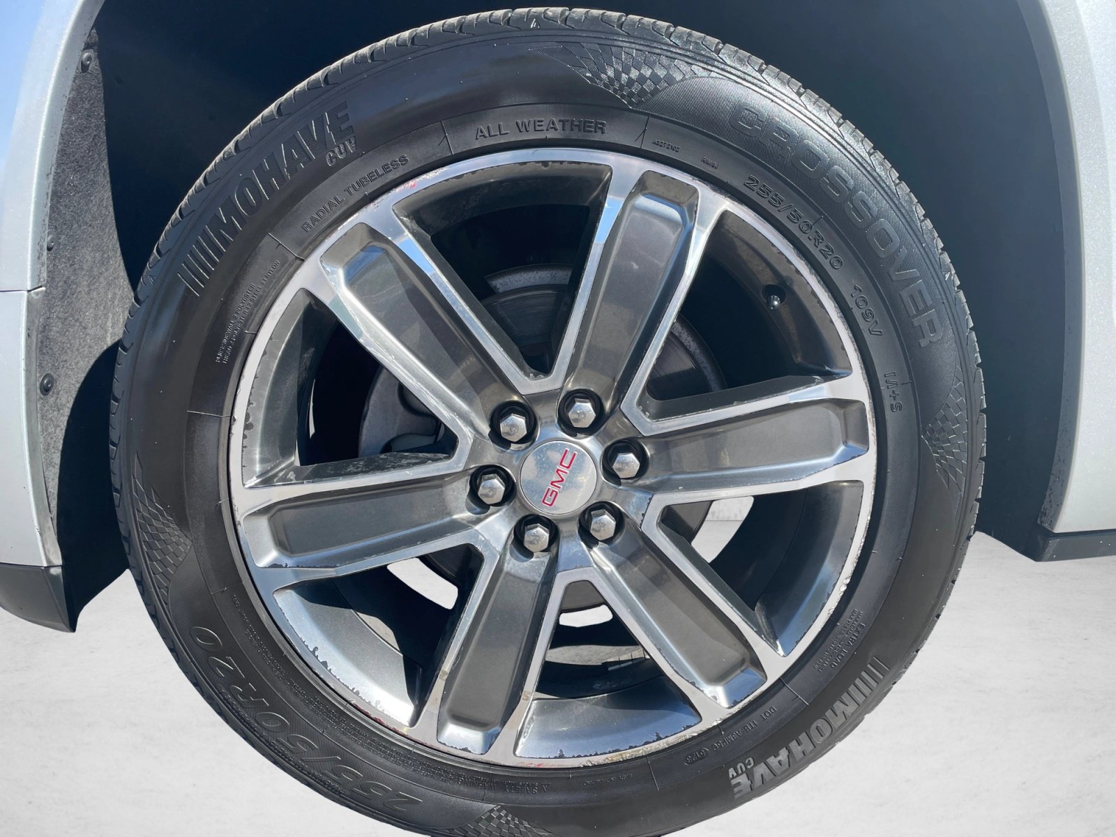 Used 2019 GMC Acadia Denali AWD/4WD image 9