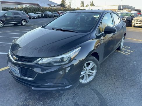 Used 2016 Chevrolet Cruze LT image 1