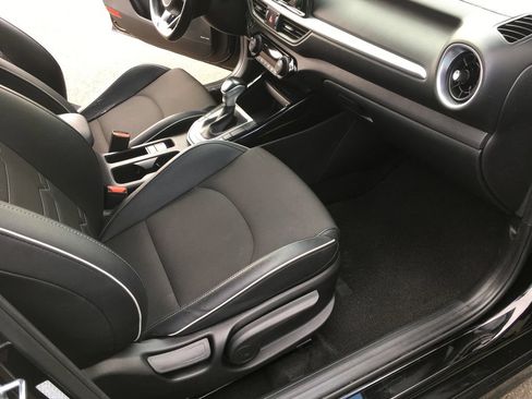 Used 2023 Kia Forte GT-Line w/ GT-Line Premium Package FWD image 30