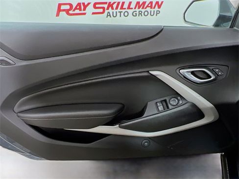Used 2019 Chevrolet Camaro LT w/ RS Package image 29