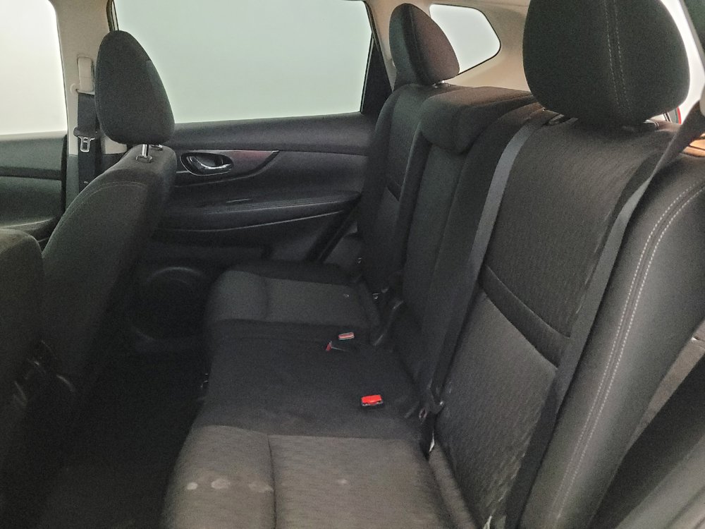 Used 2019 Nissan Rogue SV AWD/4WD image 18