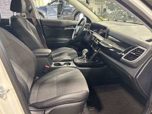 Certified 2024 Kia Seltos X-Line image 16