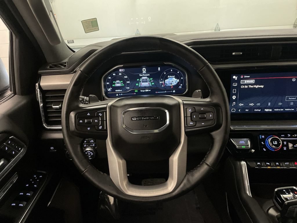 Used 2024 GMC Sierra 1500 Denali w/ Denali Reserve Package AWD/4WD image 5