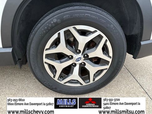 Used 2021 Subaru Forester Premium image 18