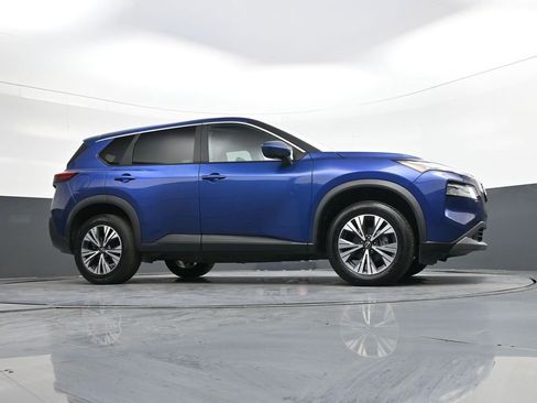 Used 2023 Nissan Rogue SV image 35