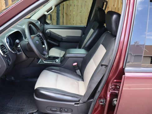 Used 2007 Ford Explorer Sport Trac Limited AWD/4WD image 19