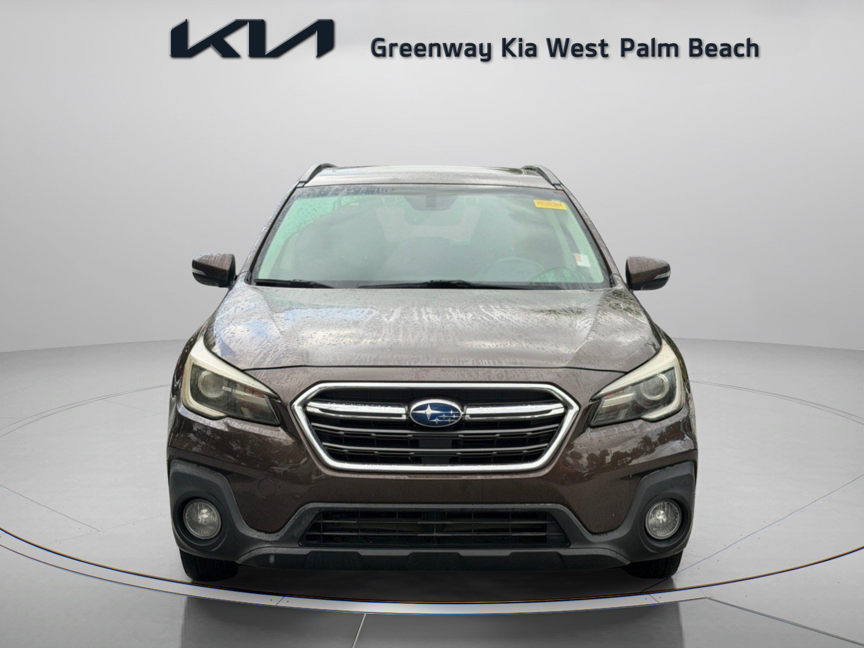 Used 2019 Subaru Outback 3.6R Touring AWD/4WD image 2