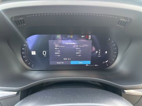 New 2026 Volvo XC60 B5 Plus w/ Climate Package image 17