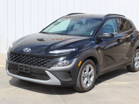 Used 2023 Hyundai Kona SEL image 1