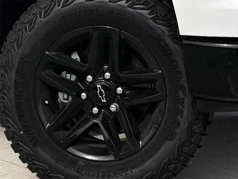 New 2026 Chevrolet Silverado 1500 Custom Trail Boss image 9