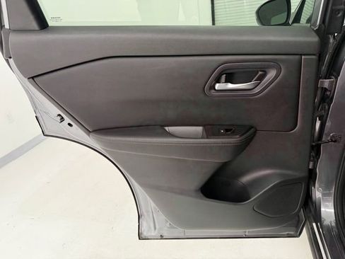 Used 2024 Nissan Rogue SV FWD image 35