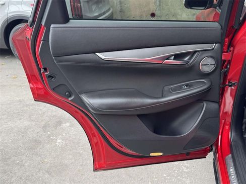 Used 2023 INFINITI QX55 Essential image 11