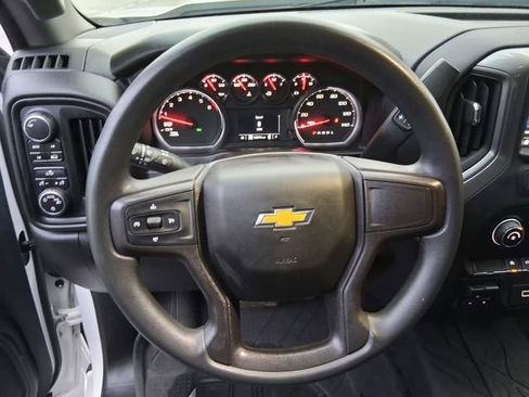 Used 2020 Chevrolet Silverado 1500 Custom w/ Custom Value Package image 14