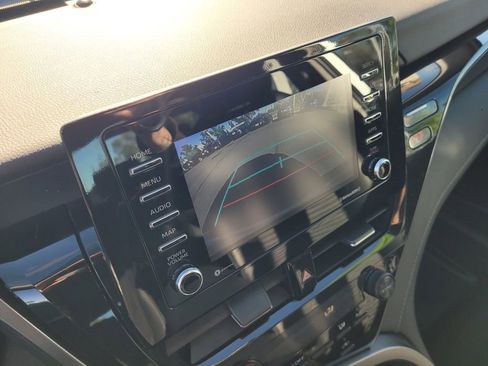 Used 2023 Toyota Camry SE image 13