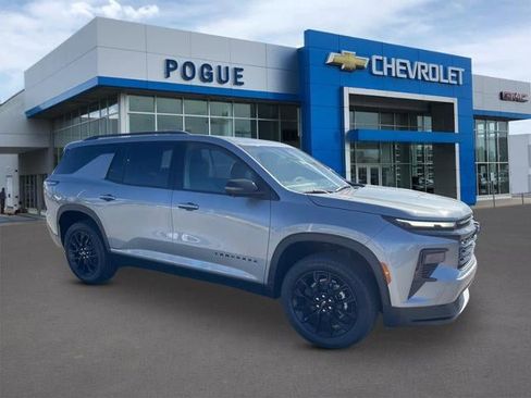 New 2026 Chevrolet Traverse LT w/ Midnight/Sport Edition image 1