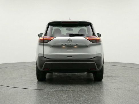 Used 2025 Nissan Rogue SV image 7