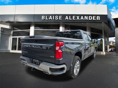 Used 2021 Chevrolet Silverado 1500 LTZ w/ LTZ Premium Package AWD/4WD image 3