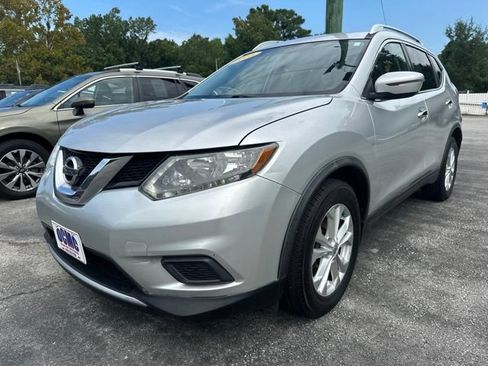 Used 2016 Nissan Rogue SV FWD image 2
