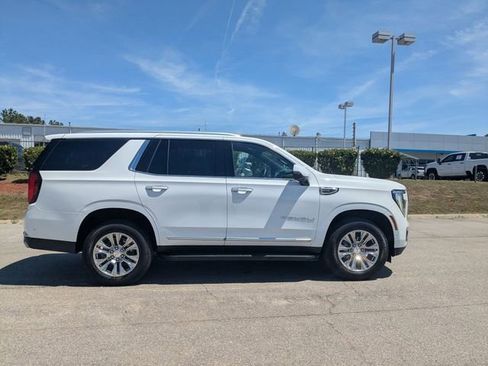 Used 2025 GMC Yukon Denali AWD/4WD image 2
