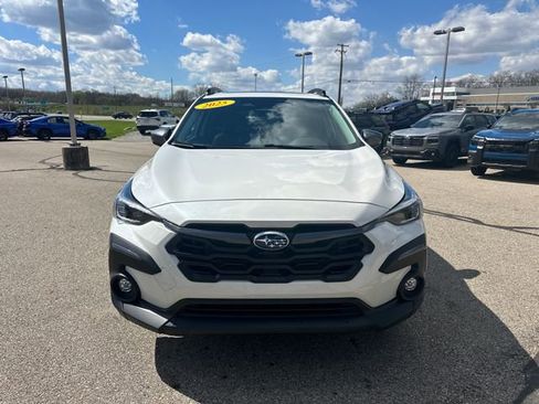 Used 2025 Subaru Crosstrek 2.5i Limited w/ Crosstrek Mirror Package image 2
